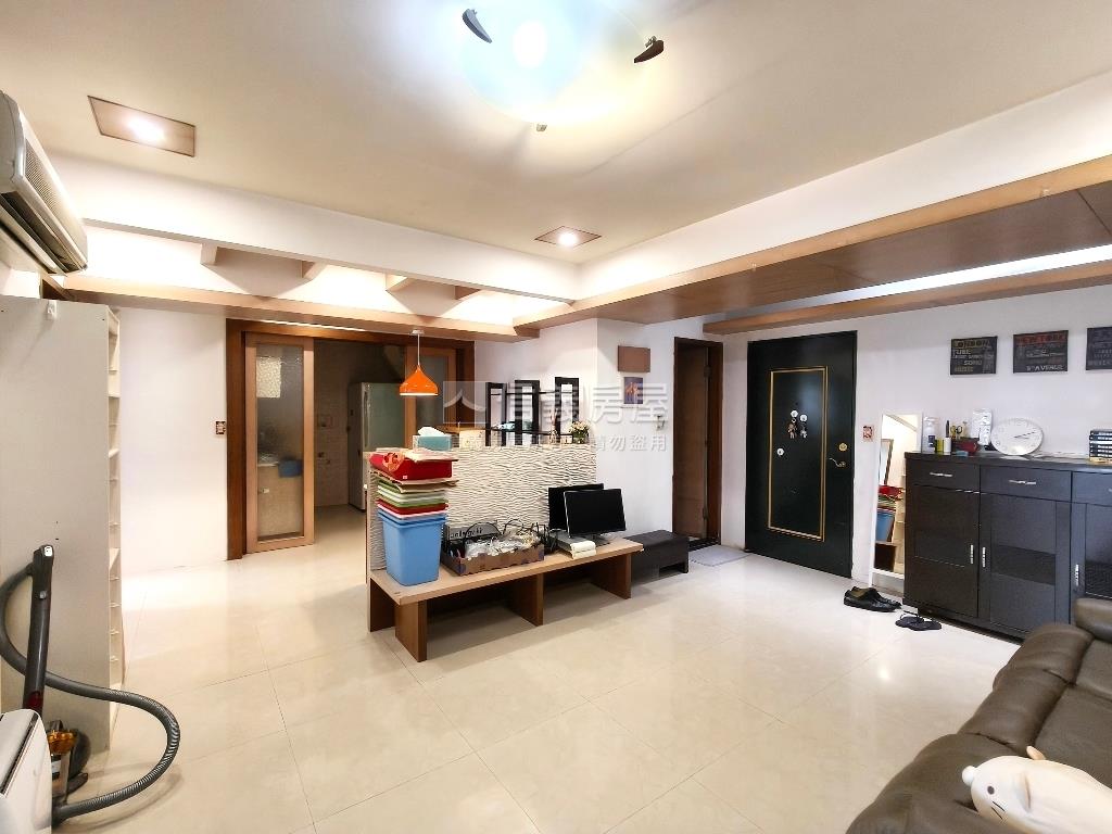 龍門附小電梯三房有管理房屋室內格局與周邊環境