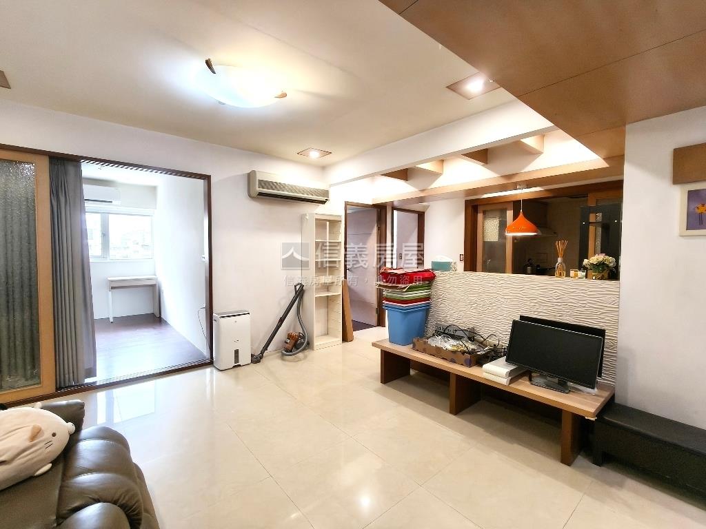 龍門附小電梯三房有管理房屋室內格局與周邊環境