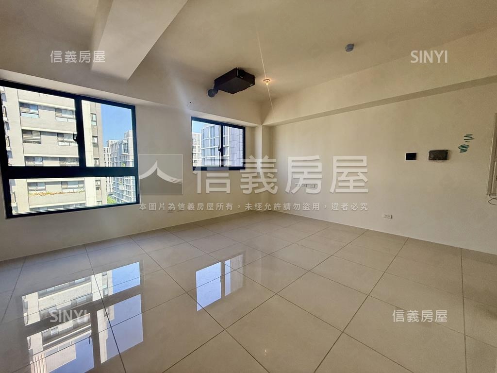 新光特區大兩房平車房屋室內格局與周邊環境