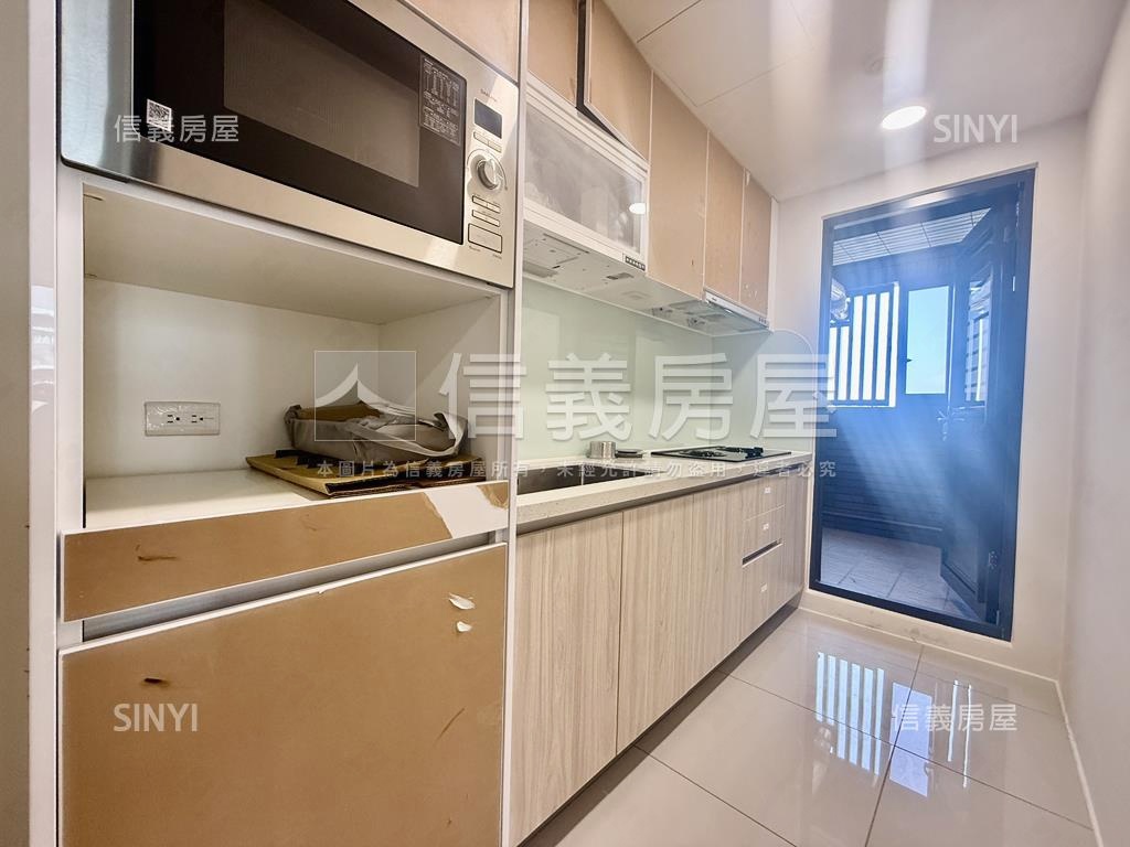 新光特區大兩房平車房屋室內格局與周邊環境