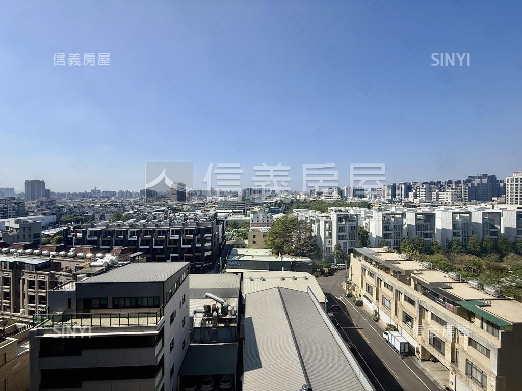 新光特區大兩房平車房屋室內格局與周邊環境