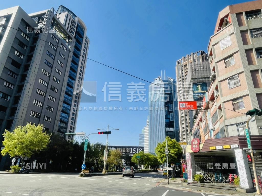 市政新銳Ａ１１朝南帝王戶房屋室內格局與周邊環境