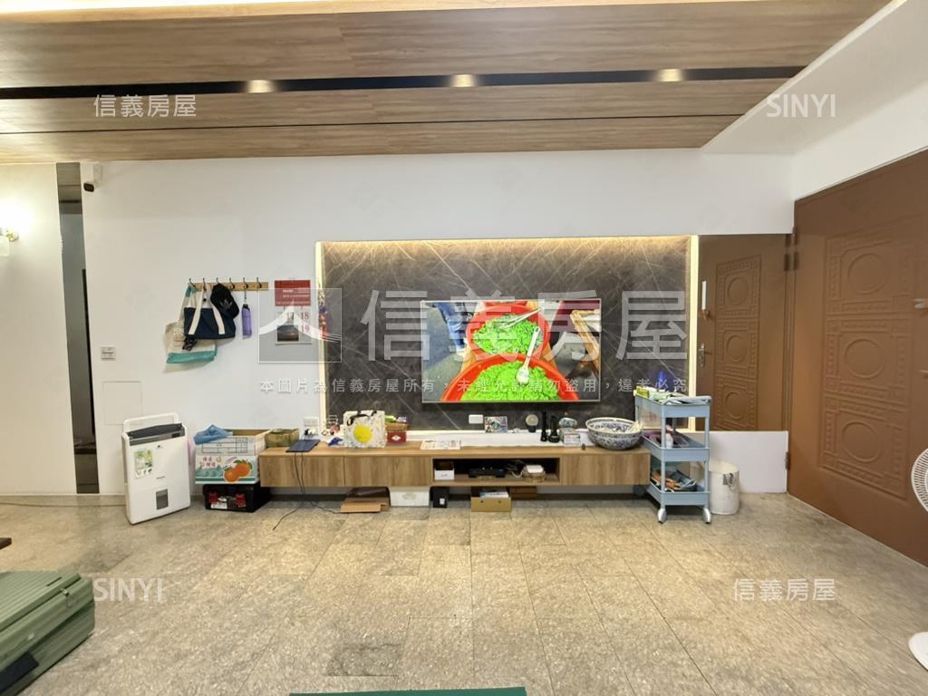 黃金雙商圈漂亮裝潢透天房屋室內格局與周邊環境