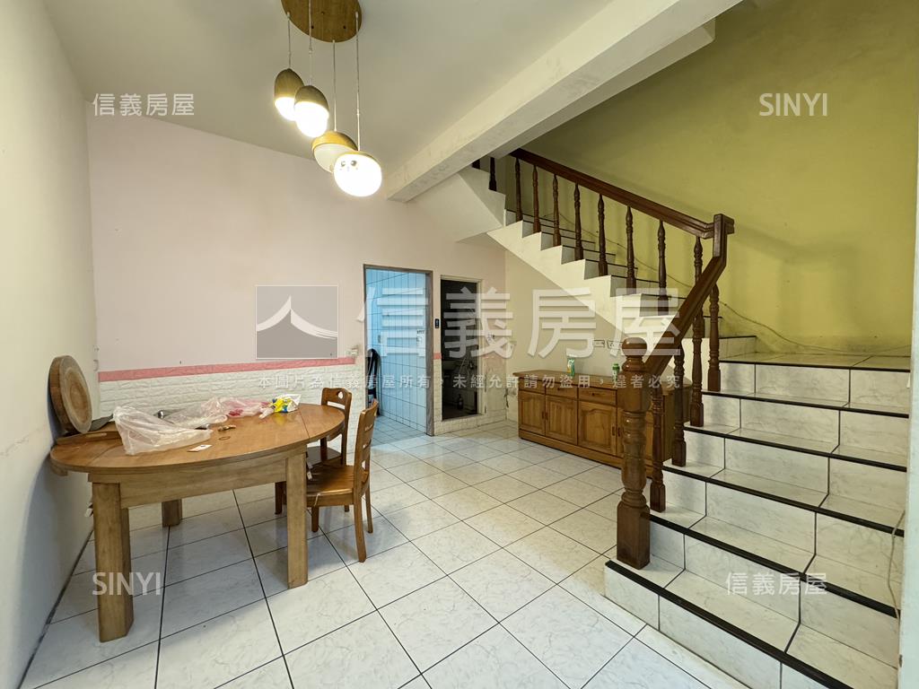 龍潭山水優美透天房屋室內格局與周邊環境