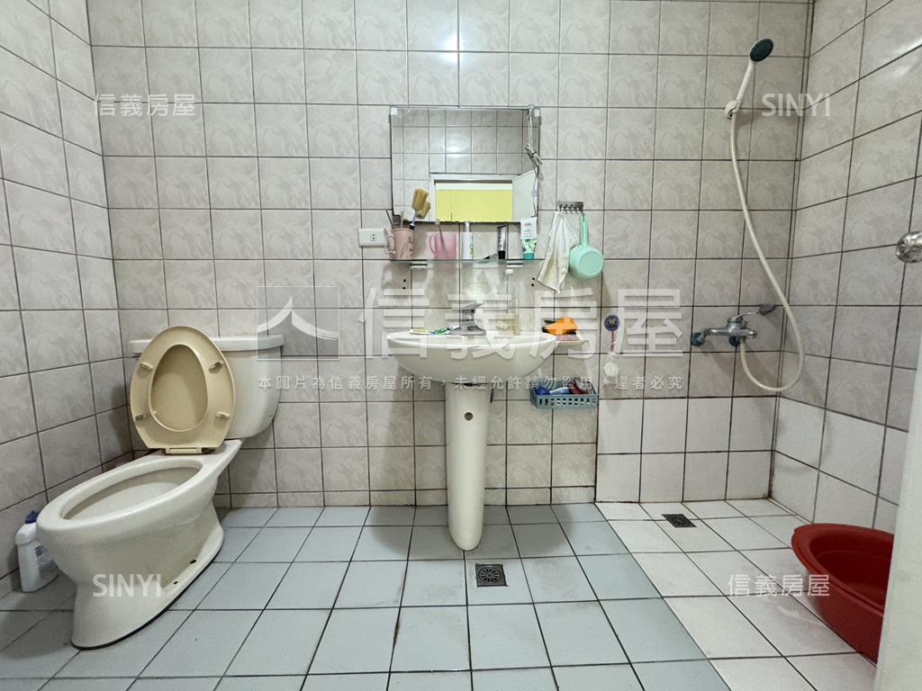 龍潭山水優美透天房屋室內格局與周邊環境