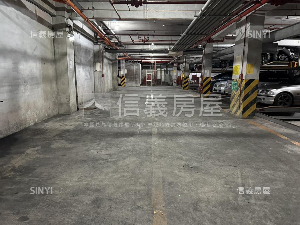 新接。羅丹好車位房屋室內格局與周邊環境