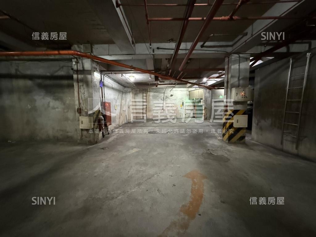 新接。羅丹好車位房屋室內格局與周邊環境