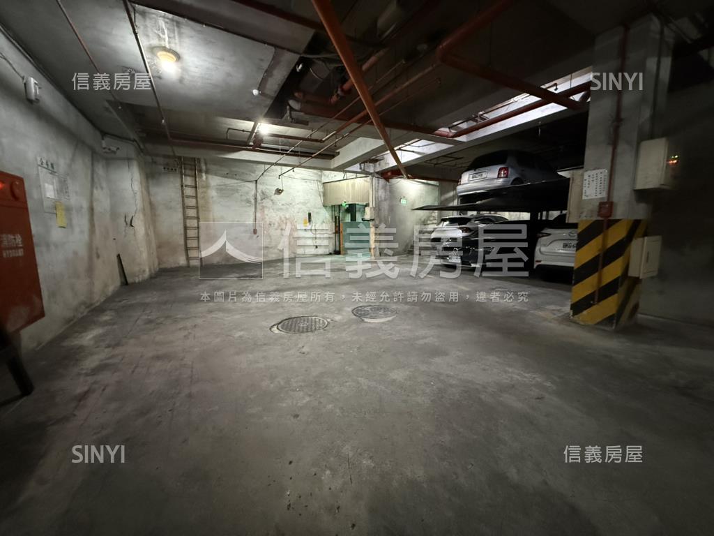 新接。羅丹好車位房屋室內格局與周邊環境