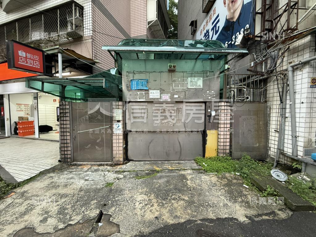 新接。羅丹好車位房屋室內格局與周邊環境
