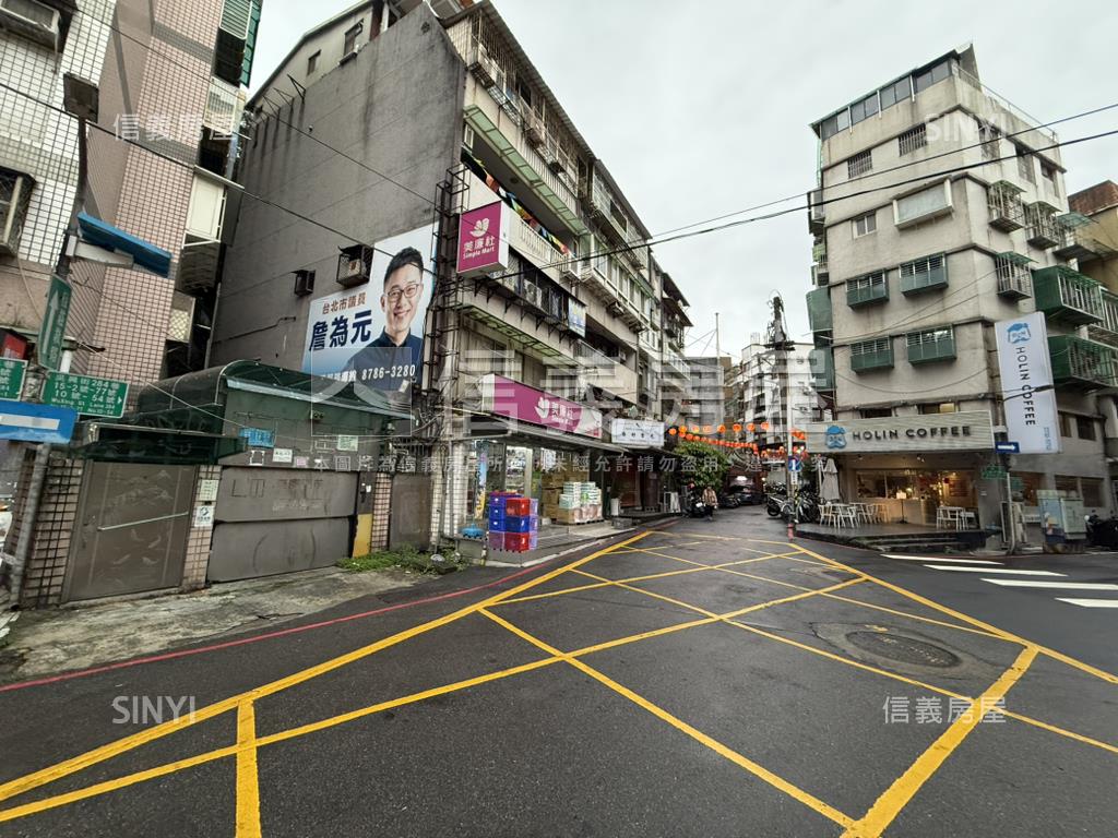 新接。羅丹好車位房屋室內格局與周邊環境