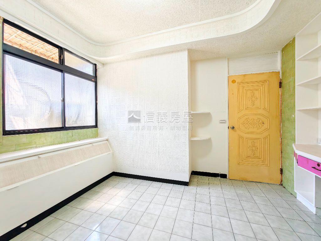 金華街邊間三樓房屋室內格局與周邊環境