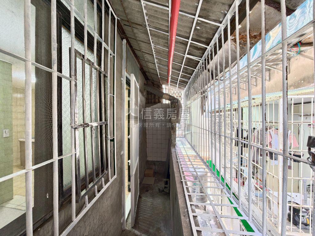金華街邊間三樓房屋室內格局與周邊環境