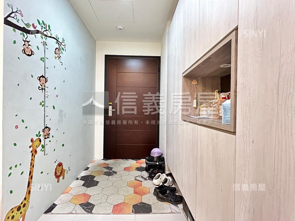 專任君大院裝潢三房平車房屋室內格局與周邊環境