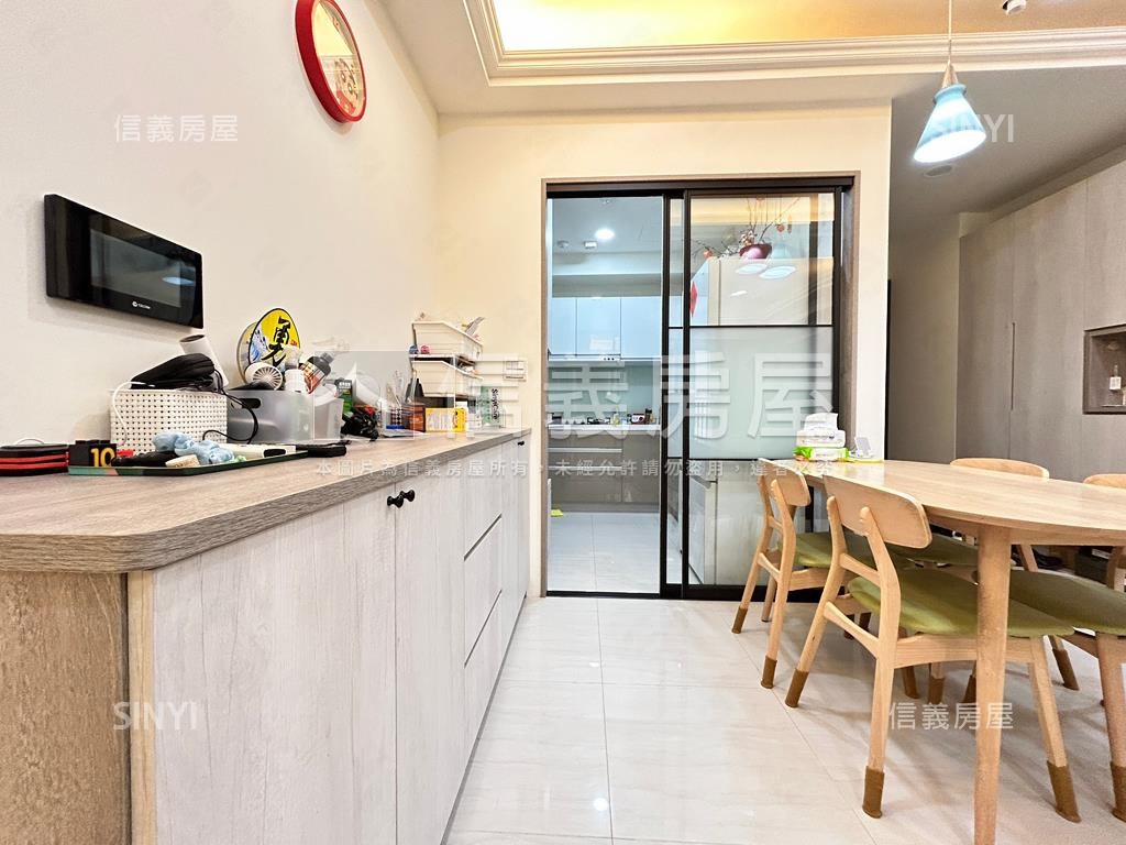 專任君大院裝潢三房平車房屋室內格局與周邊環境