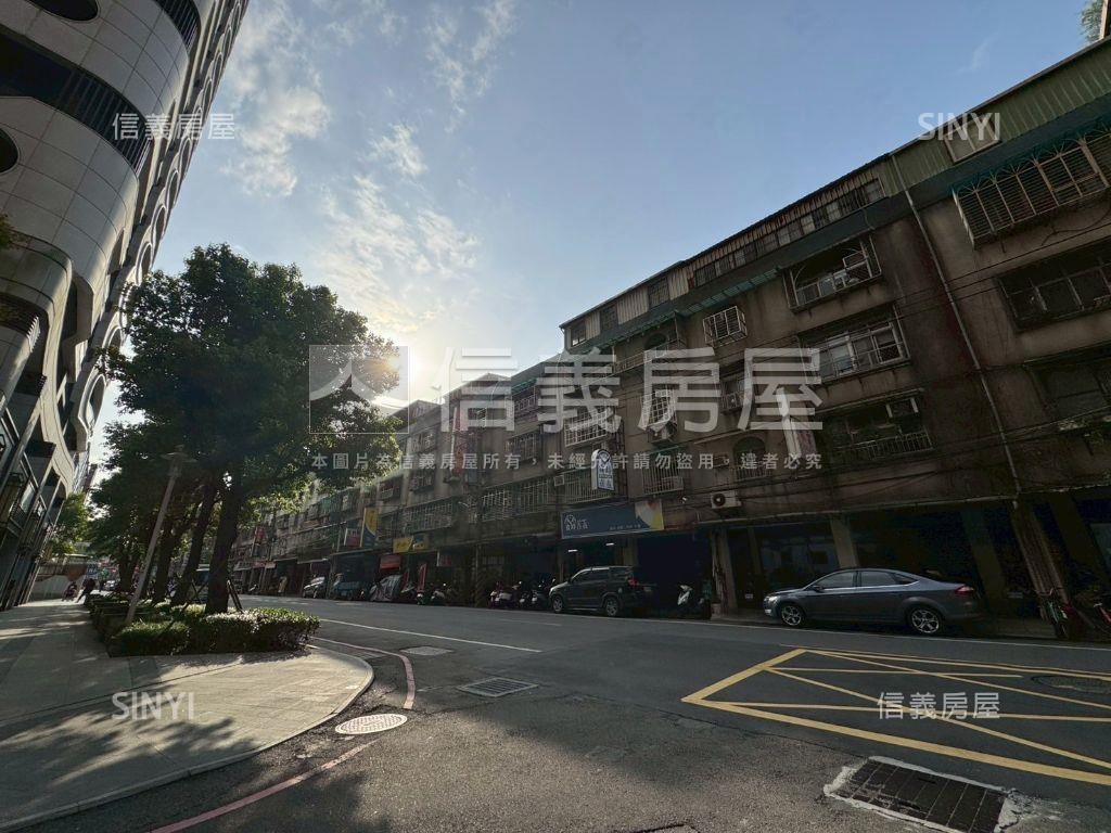 稀有釋出新埔四房平面車位房屋室內格局與周邊環境
