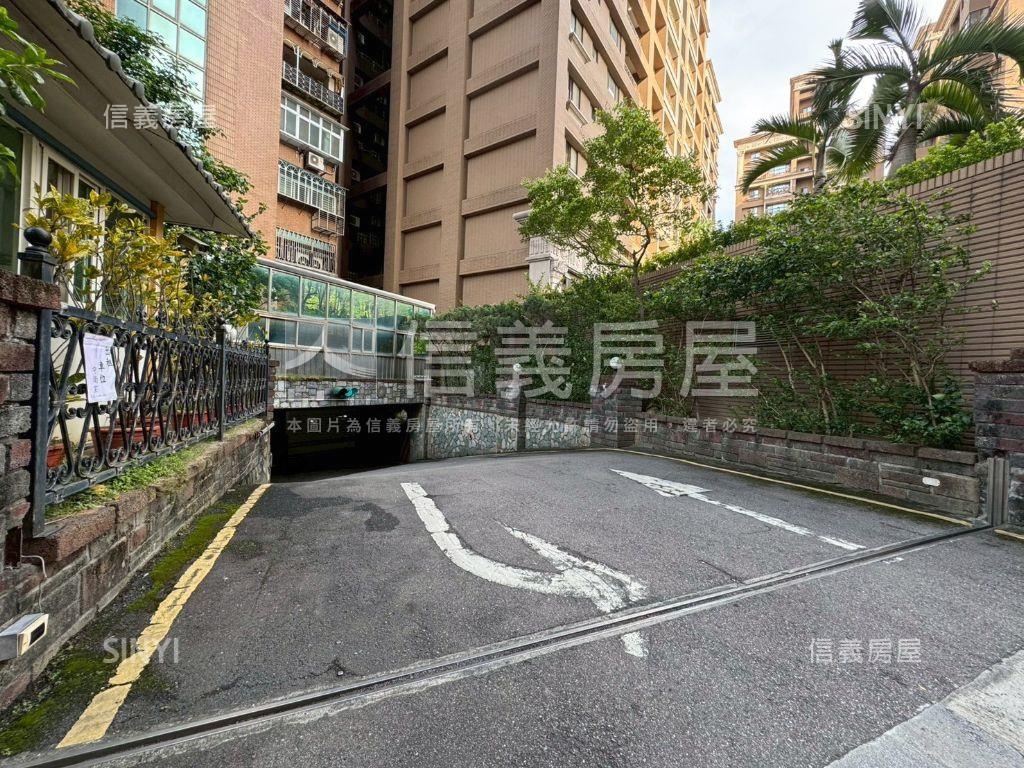 稀有釋出新埔四房平面車位房屋室內格局與周邊環境