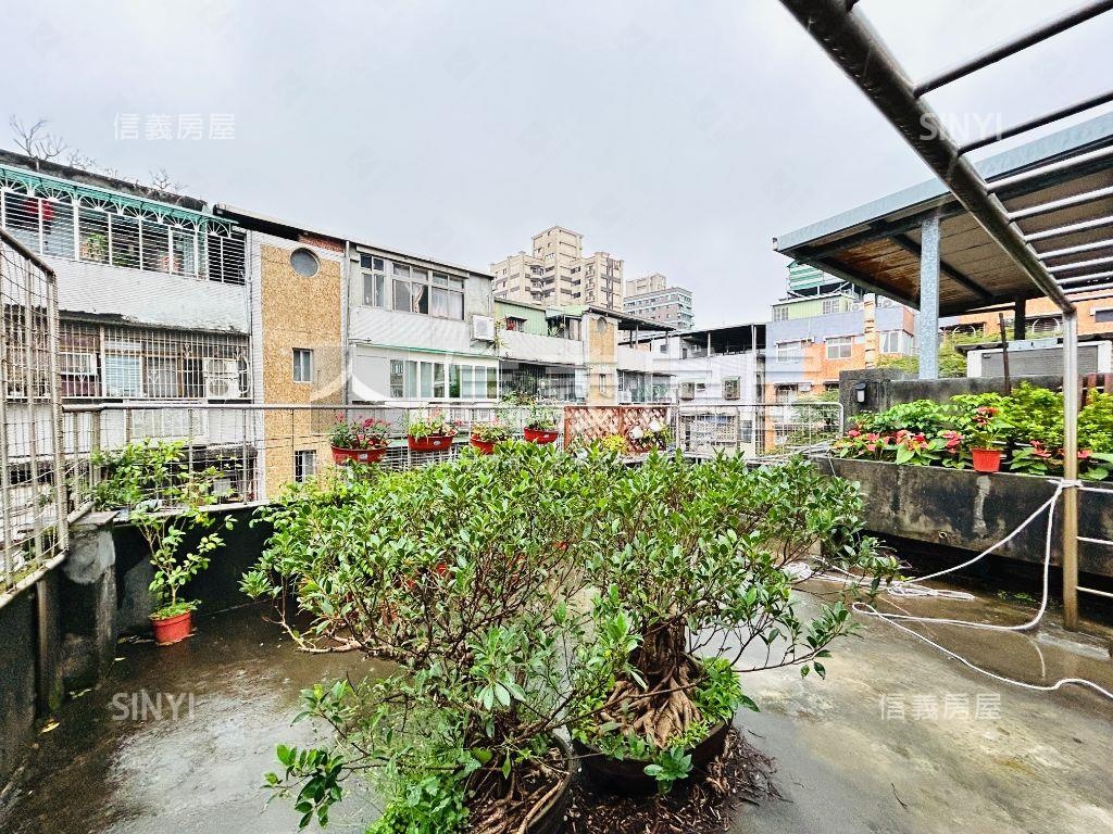 分子尾稀有大透天房屋室內格局與周邊環境