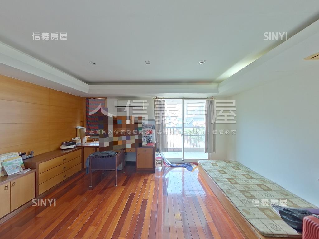 棕櫚福尊爵麗園挑高別墅房屋室內格局與周邊環境