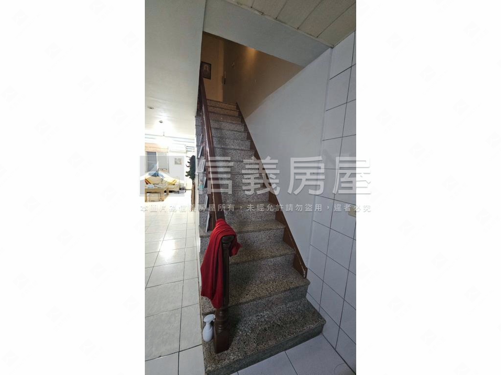 台南東區長東街透天房屋室內格局與周邊環境