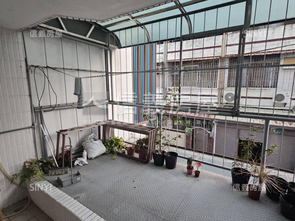 台南東區長東街透天房屋室內格局與周邊環境