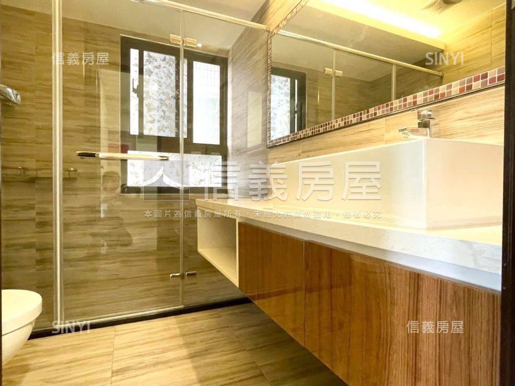 ＩＤＯ高樓採光兩房車位房屋室內格局與周邊環境