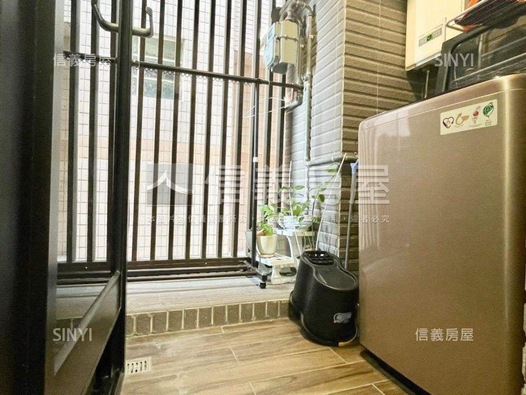 ＩＤＯ高樓採光兩房車位房屋室內格局與周邊環境