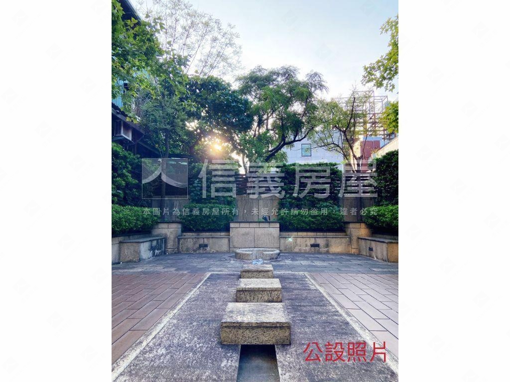 雙捷運大安金讚店面房屋室內格局與周邊環境