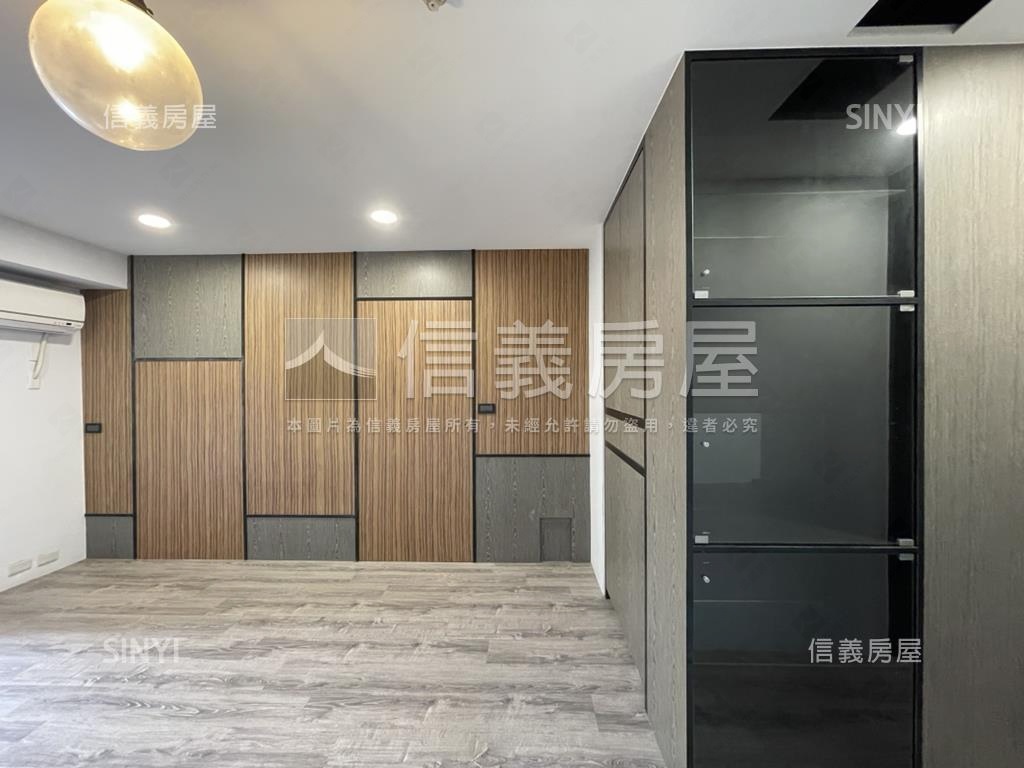 近眺東門城霸氣雙車合併戶房屋室內格局與周邊環境