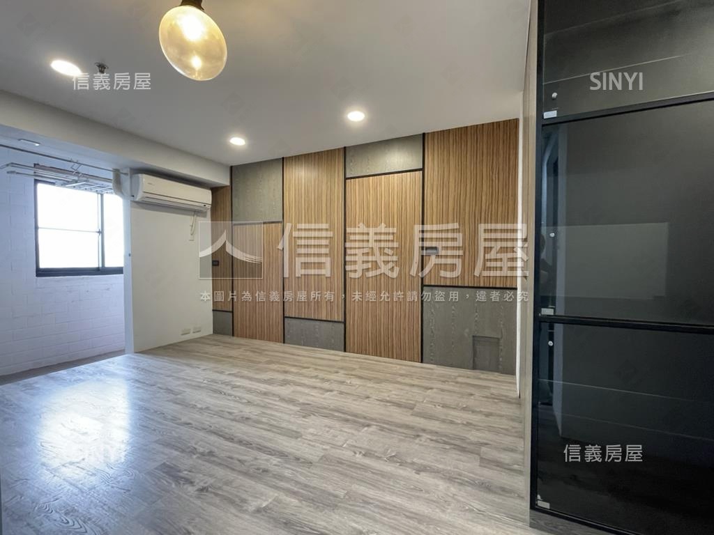 近眺東門城霸氣雙車合併戶房屋室內格局與周邊環境