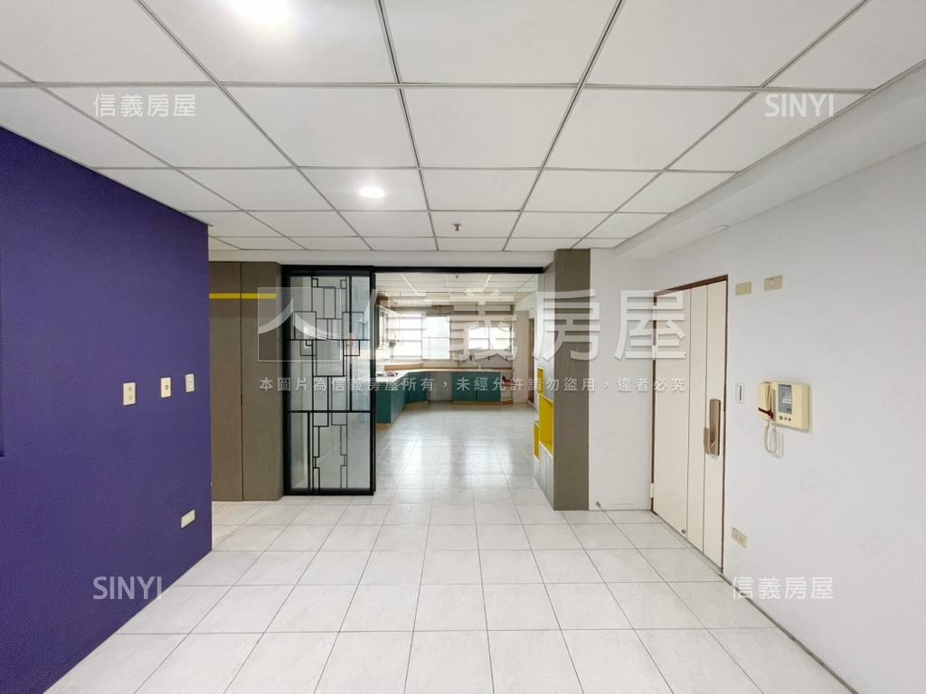 近眺東門城霸氣雙車合併戶房屋室內格局與周邊環境