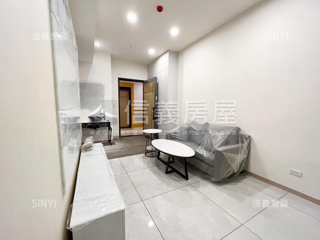 銀河．稀有朝南房屋室內格局與周邊環境