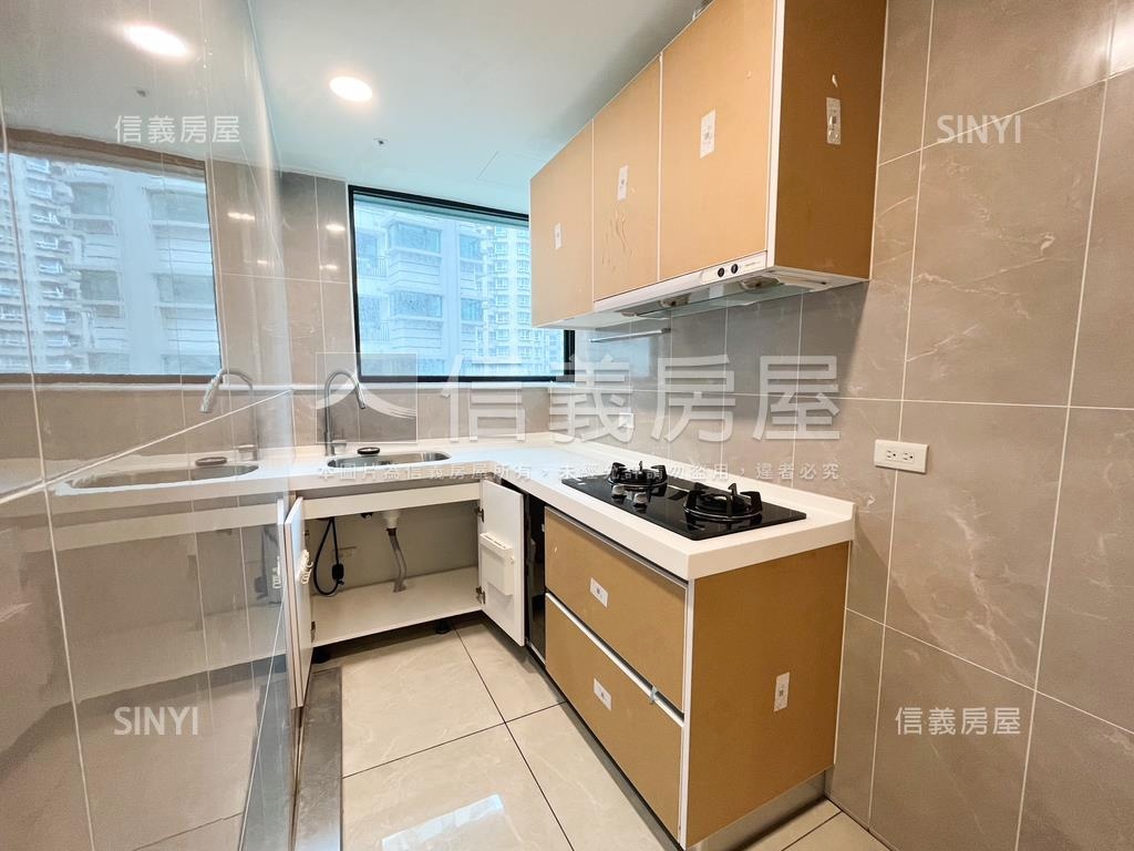 銀河．稀有朝南房屋室內格局與周邊環境