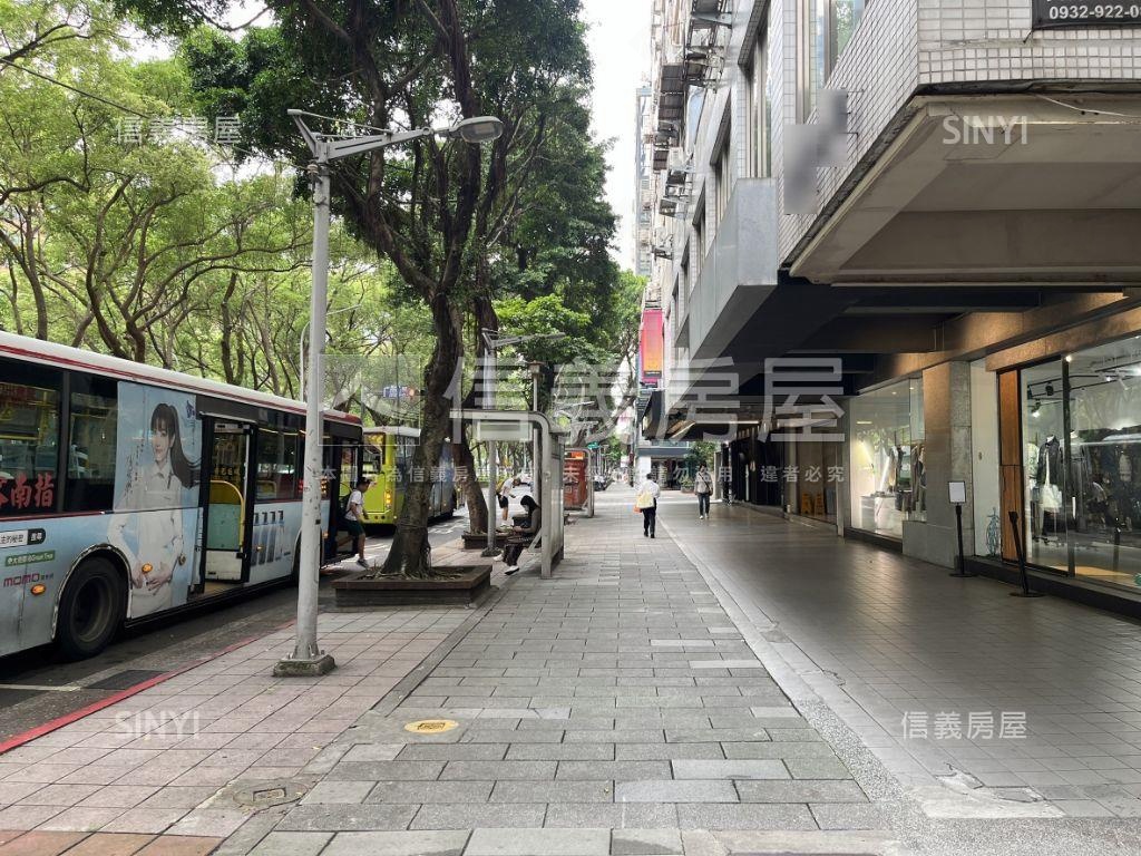 三大面寬店★可獨立三出口房屋室內格局與周邊環境