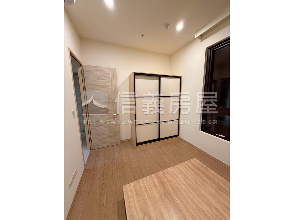 宏璟高樓大兩房車位房屋室內格局與周邊環境