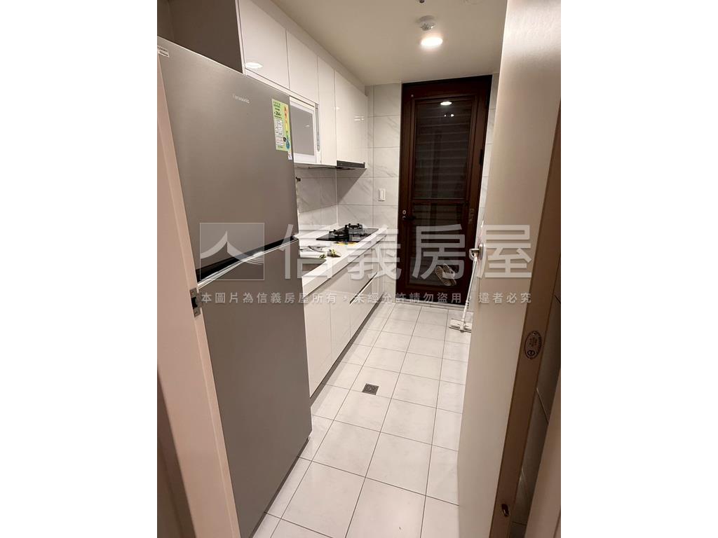 宏璟高樓大兩房車位房屋室內格局與周邊環境