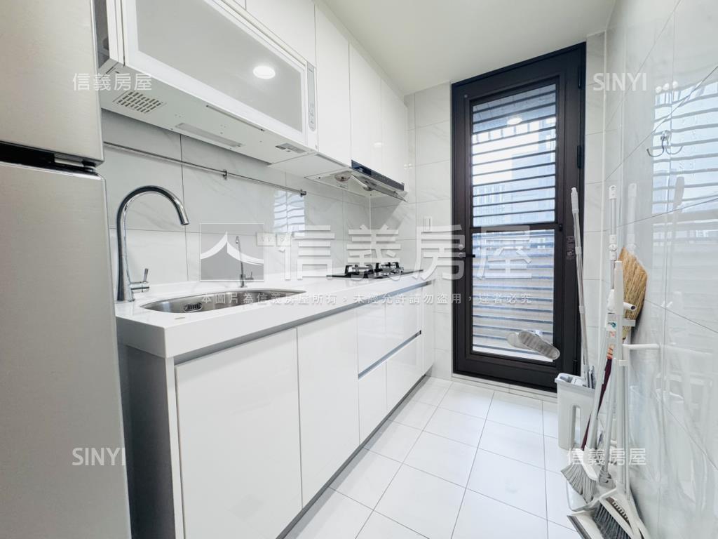 宏璟高樓大兩房車位房屋室內格局與周邊環境