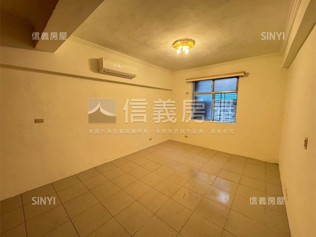 警專對面安全公寓二樓房屋室內格局與周邊環境