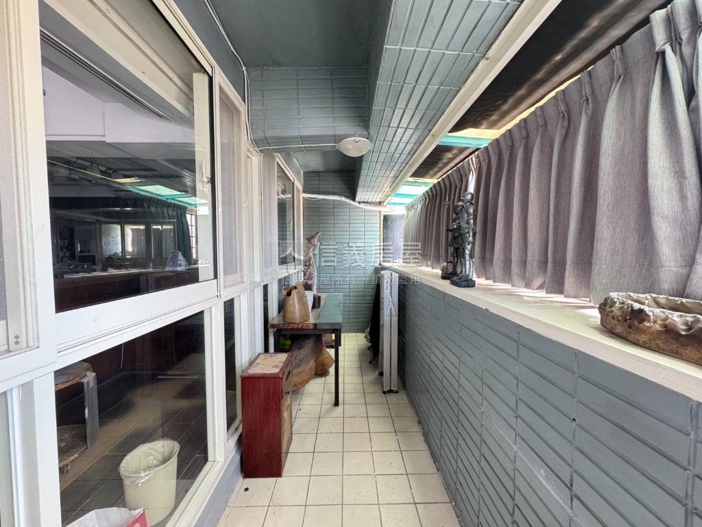 市區辦公室房屋室內格局與周邊環境