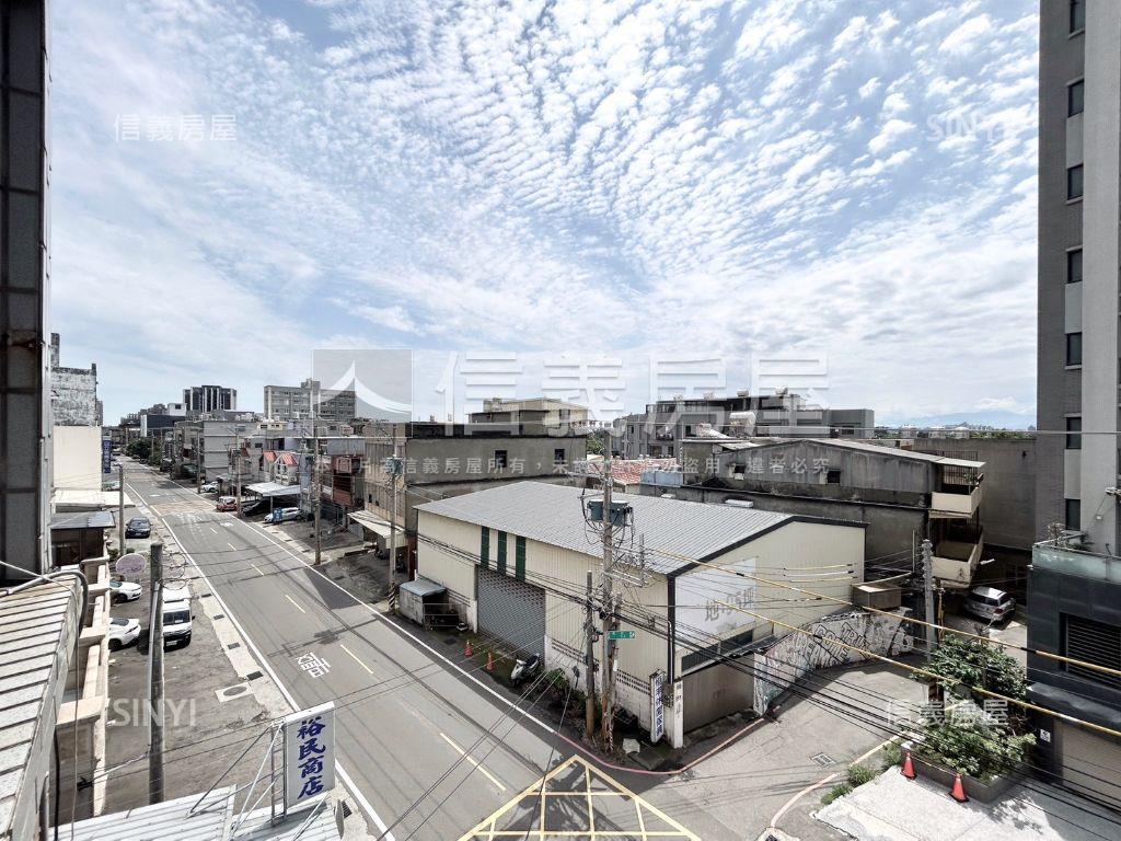 低總價臨路大透天可做店面房屋室內格局與周邊環境
