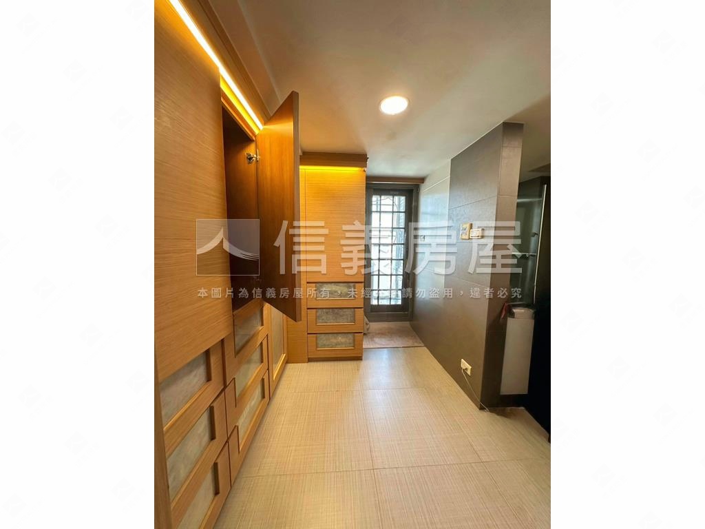 你要的附中邊間景觀時尚宅房屋室內格局與周邊環境