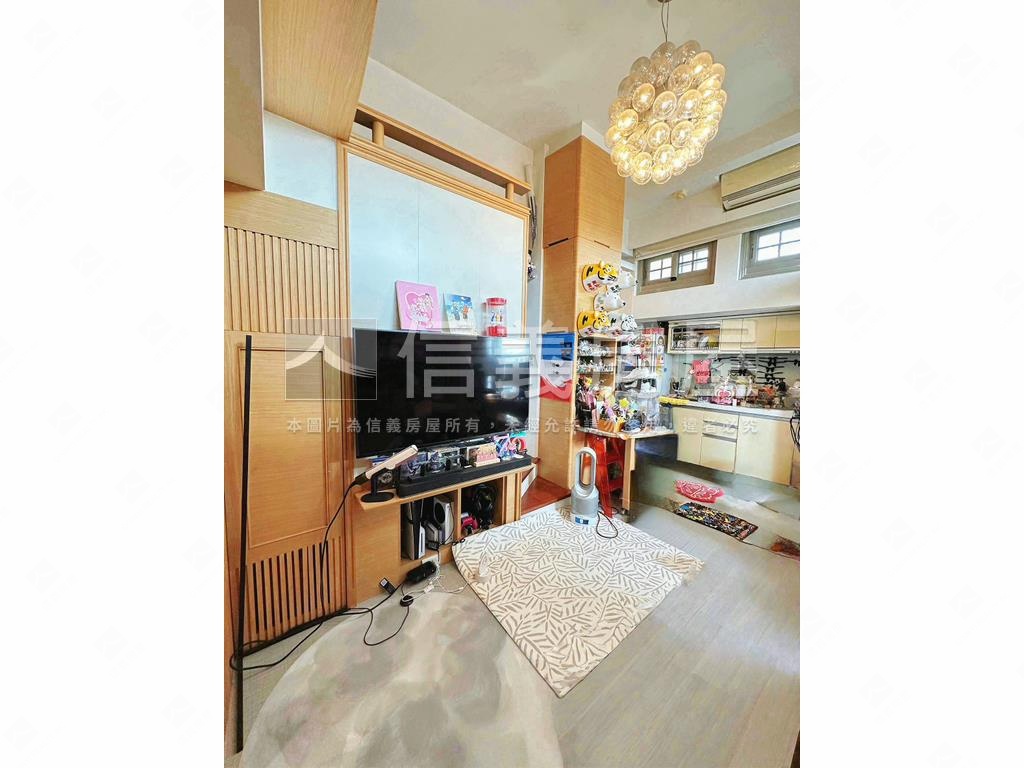 你要的附中邊間景觀時尚宅房屋室內格局與周邊環境
