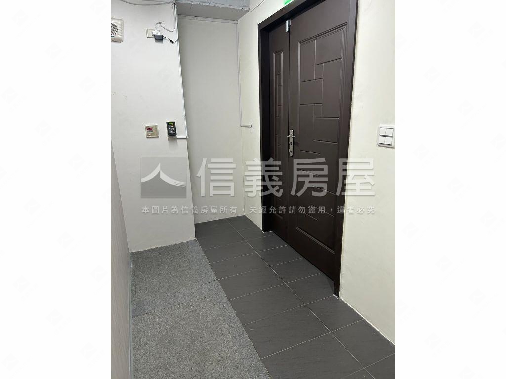 內科京華面河景整層美辦房屋室內格局與周邊環境