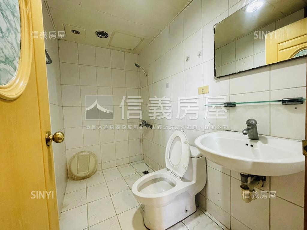 松鶴名門電梯四房房屋室內格局與周邊環境
