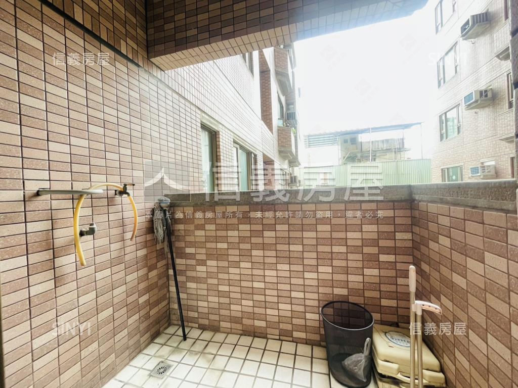 松鶴名門電梯四房房屋室內格局與周邊環境