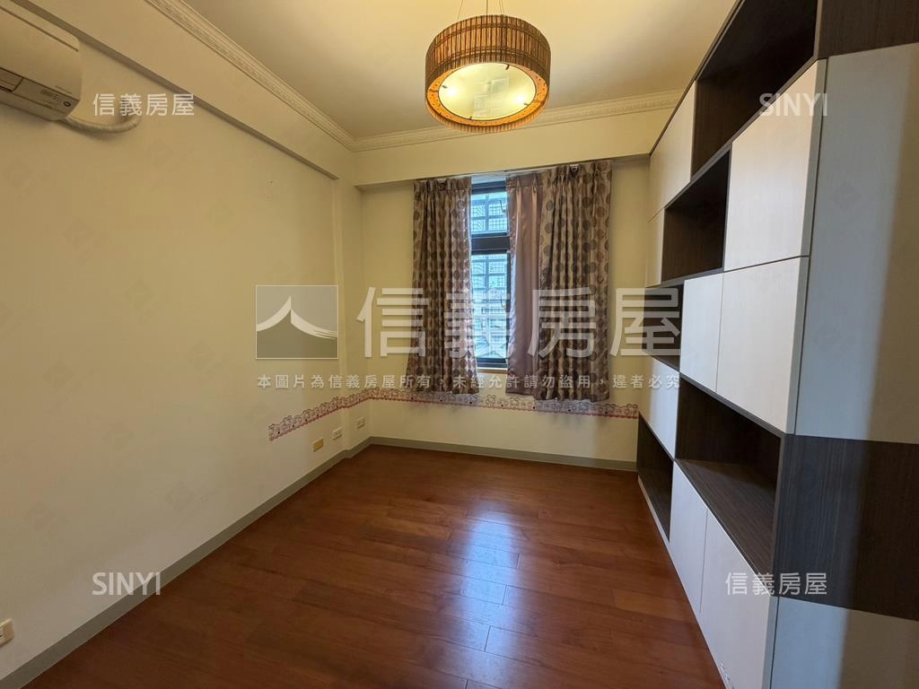 明湖樹海邊間別墅房屋室內格局與周邊環境