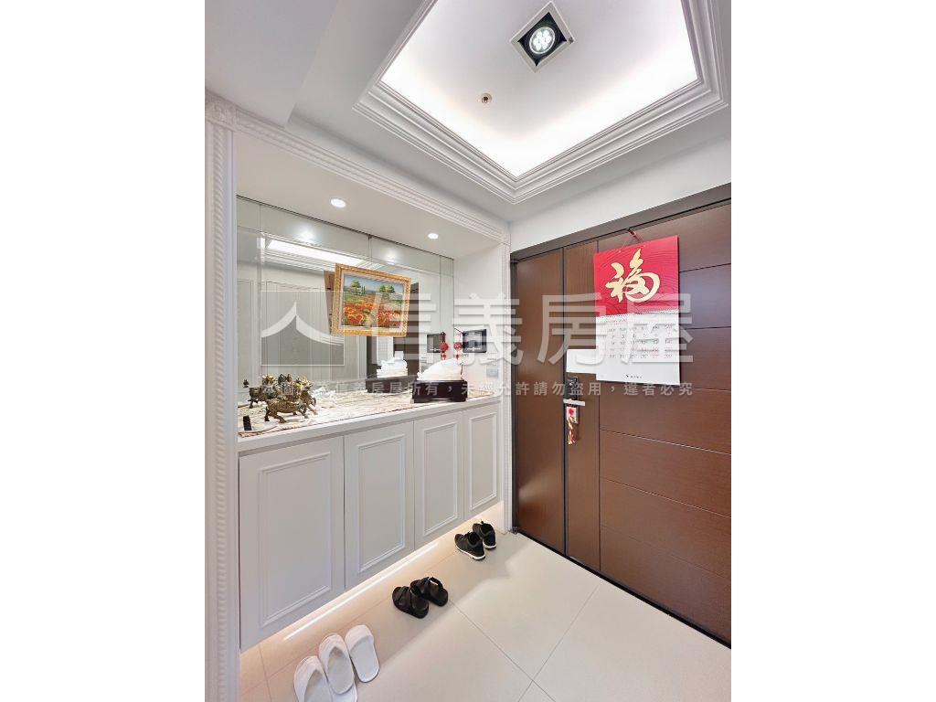 新北郡精美三房車房屋室內格局與周邊環境