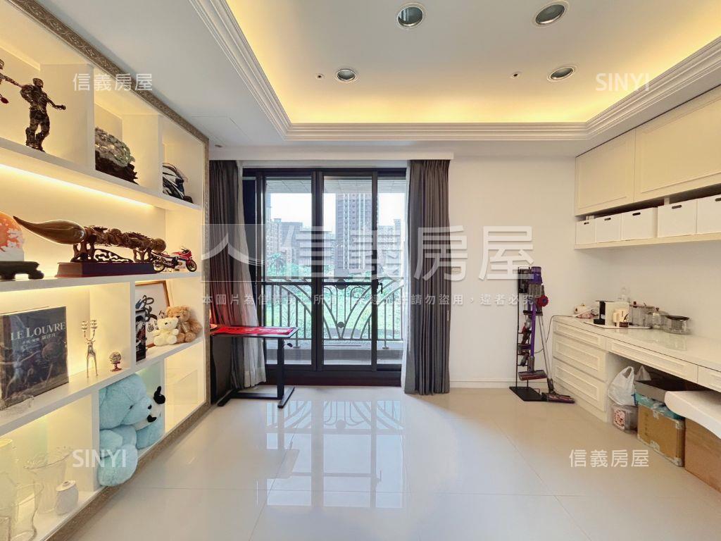 新北郡精美三房車房屋室內格局與周邊環境