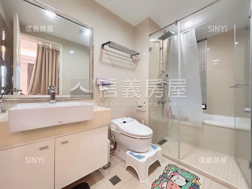 新北郡精美三房車房屋室內格局與周邊環境