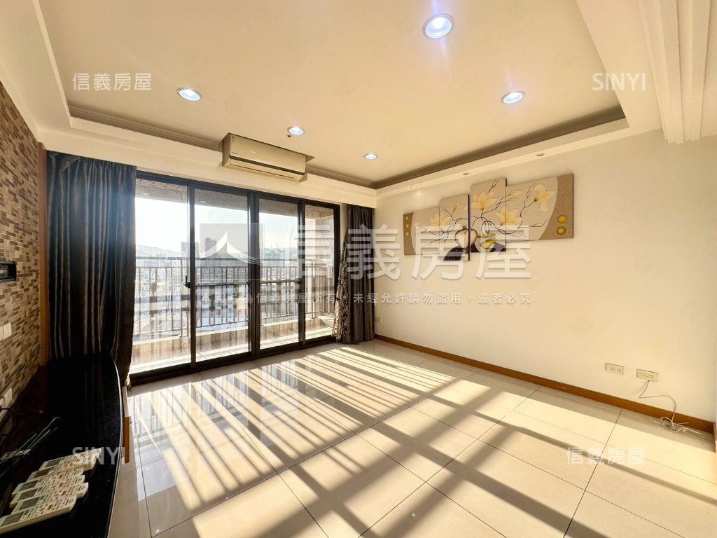 捷運家境高樓景觀四房車位房屋室內格局與周邊環境