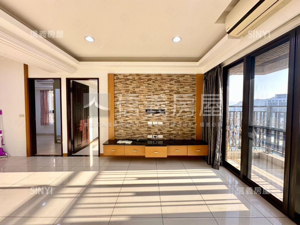 捷運家境高樓景觀四房車位房屋室內格局與周邊環境